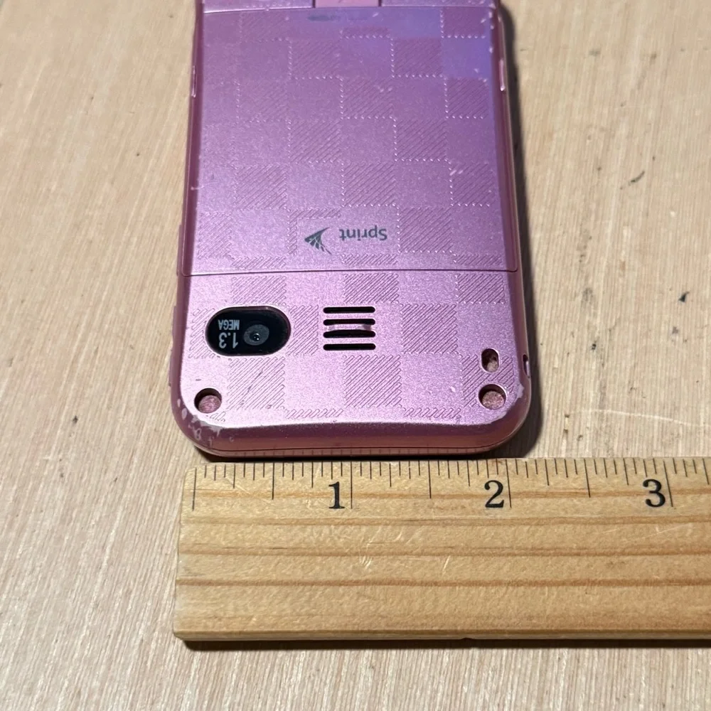 Sprint Mobile Sanyo Model:SCP-2700 Pink Cell Phone Turns On No Charg Read Info!